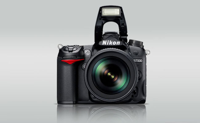 Nikon DSLR D7000 Camera